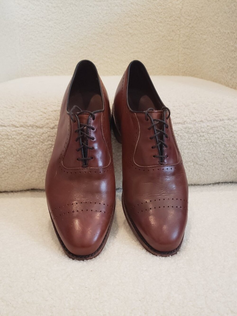 Allen Edmonds Men US Vernon Cap Toe Perf Saddle Brown Size 7.5 3E